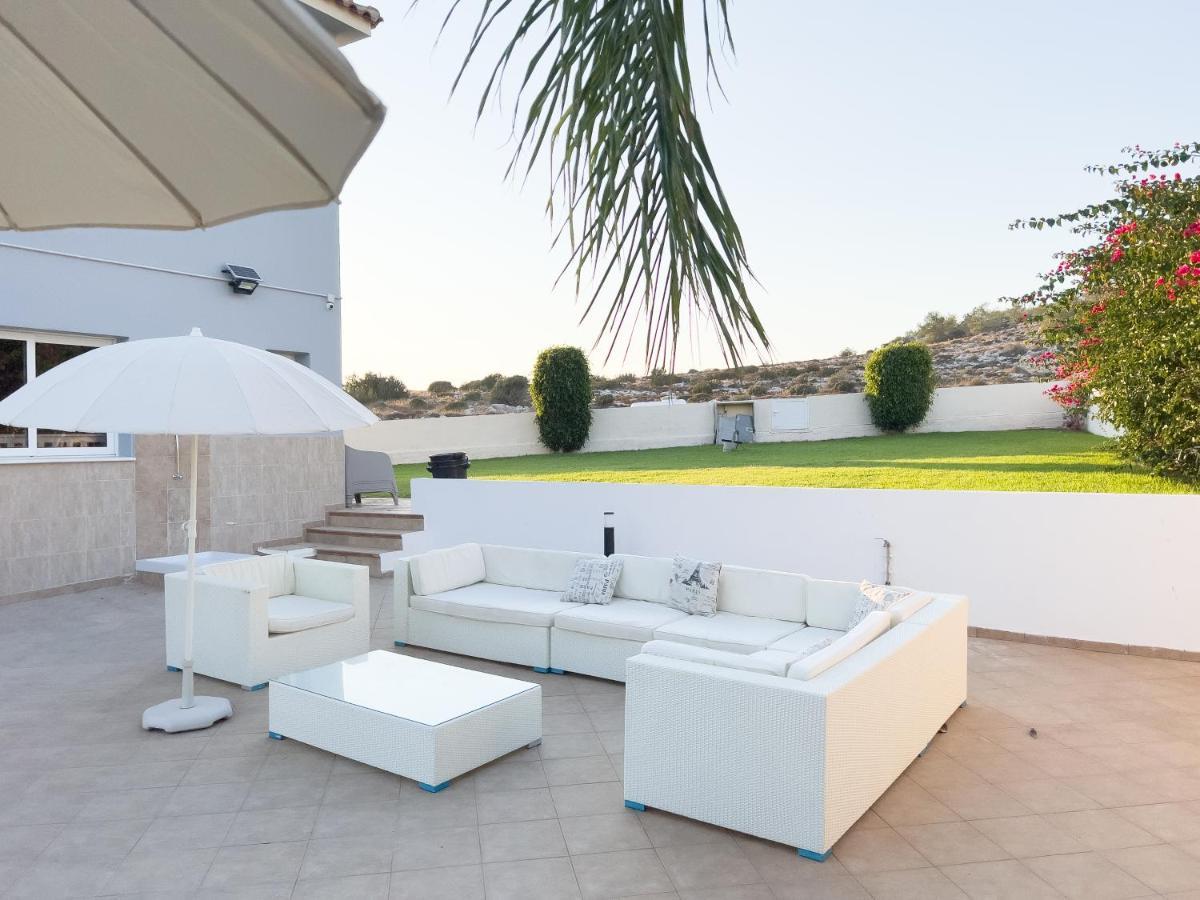 Grand Villa Lynn Seaview Ayia Napa Eksteriør billede