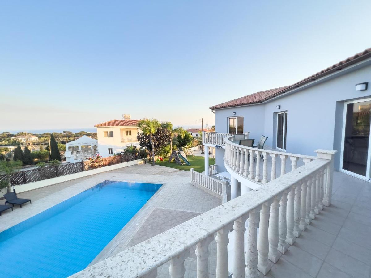 Grand Villa Lynn Seaview Ayia Napa Eksteriør billede