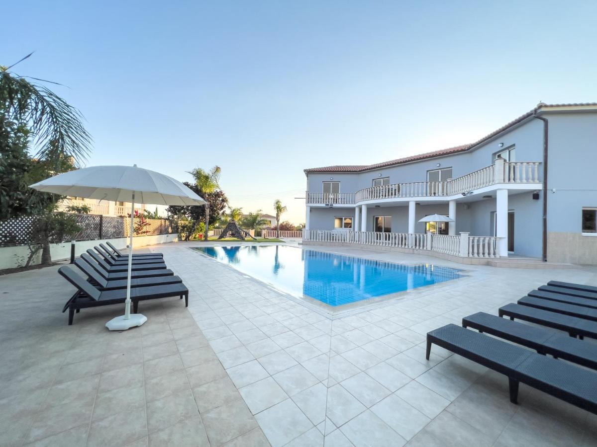 Grand Villa Lynn Seaview Ayia Napa Eksteriør billede